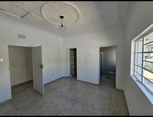 3 BEDROOM HOUSE FOR SALE IN EAST TOWN